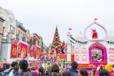 Osaka, Japonya - 21 Kasım 2016: Yeni festivale, yeniden doğmuş Parade, celeb