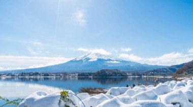 Dağ Fuji San Kawaguchiko Gölü.