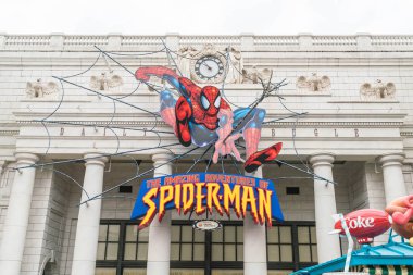 Osaka, Japonya - 21 Kasım 2016: Örümcek adam binmek, evrensel dünya o