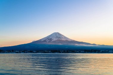 Dağ Fuji San Kawaguchiko Gölü.