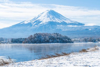 Dağ Fuji San Kawaguchiko Gölü.