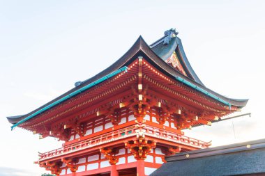 Güzel mimari Fushimiinari Taisha Shrinetemple Kyoto