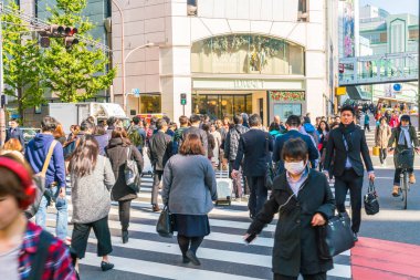 Tokyo, Japonya - 2016 Kasım 17: Shinjuku Tokyo'nın busine biridir