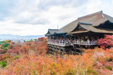 Kyoto, Sonbahar sezonu Kiyomizu veya Kiyomizu-dera Tapınağı.