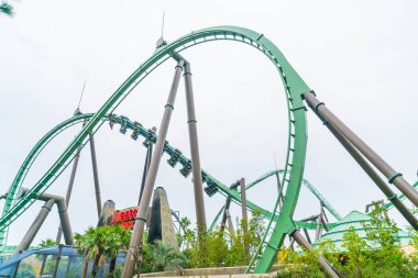 Osaka, Japonya - 21 Kasım 2016: Roller coaster Universal Studios