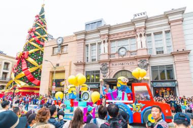 Osaka, Japonya - 21 Kasım 2016: Yeni festivale, yeniden doğmuş Parade, celeb