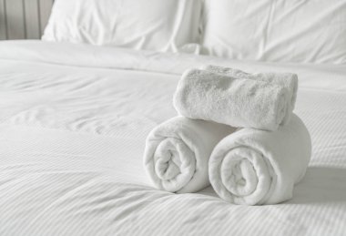 Yatak Dekorasyon yatak odası iç beyaz havlu 