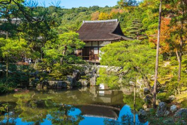 Gümüş Pavilion Ginkakuji Tapınağı'nda güzel mimari