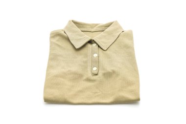 gömlek. beyaz üzerine katlanmış t-shirt 