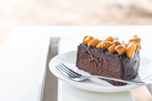 澳洲坚果巧克力蛋糕 — 图库照片