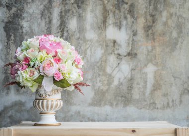 buket çiçek vazosu