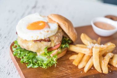 peynir domuz eti hamburger