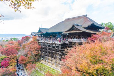 Kyoto, Sonbahar sezonu Kiyomizu veya Kiyomizu-dera Tapınağı.