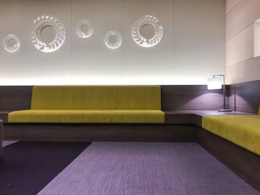 boş ahşap sandalye dekorasyonu