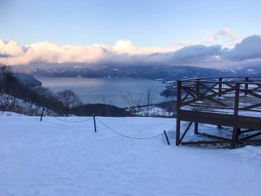 Fron Mt.Usuzan Showa Shin Zan Hokkaido görüntülemek