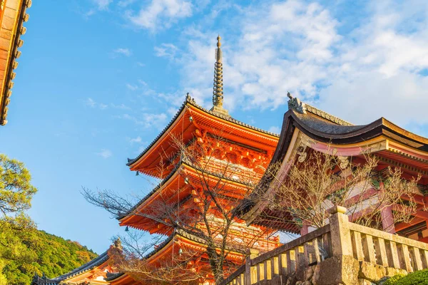 Kiyomizu-dera Tapınağı güzel mimari Kyoto,.