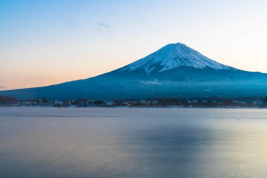 Dağ Fuji San Kawaguchiko Gölü.