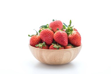 beyaz üzerine taze çilek