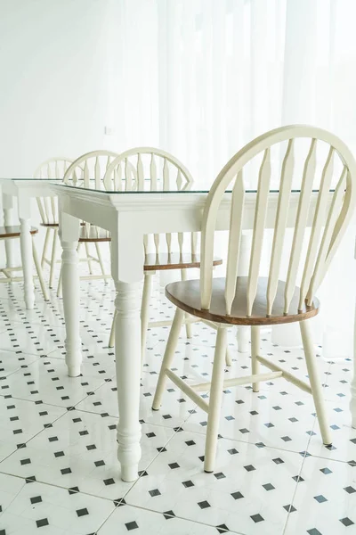 Prázdné židle v restauraci — Stock fotografie
