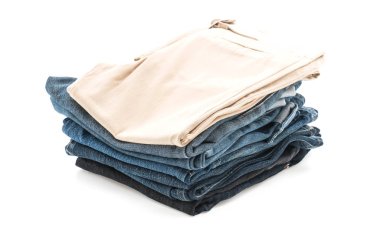 giyim üzerine beyaz yığınları