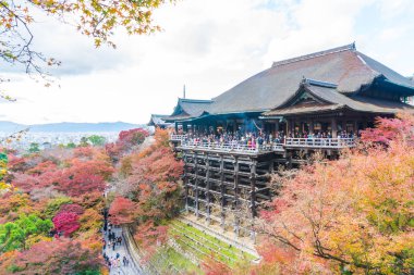 Kyoto, Sonbahar sezonu Kiyomizu veya Kiyomizu-dera Tapınağı.