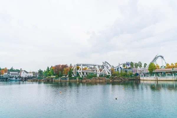 Osaka, Japan - Nov 21 2016: Roller coaster in Universal Studios — Stockfoto