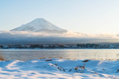 Dağ Fuji San Kawaguchiko Gölü.