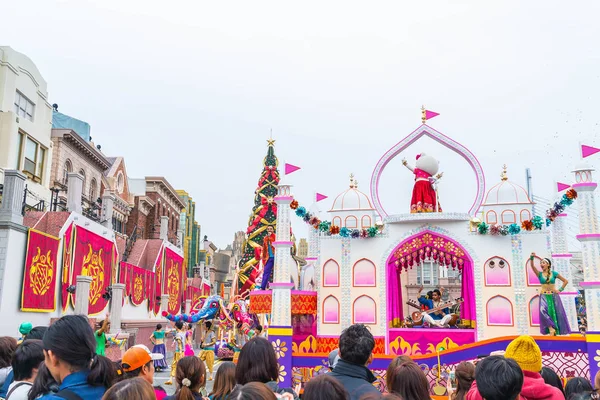 Osaka, Japonya - 21 Kasım 2016: Yeni festivale, yeniden doğmuş Parade, celeb