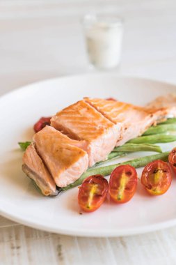 ızgara somon steak 