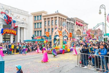 Osaka, Japonya - 21 Kasım 2016: Yeni festivale, yeniden doğmuş Parade, celeb