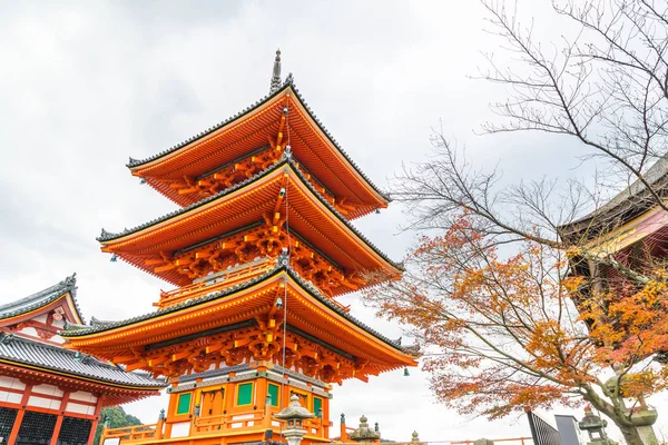 Kiyomizu-dera Tapınağı güzel mimari Kyoto,.