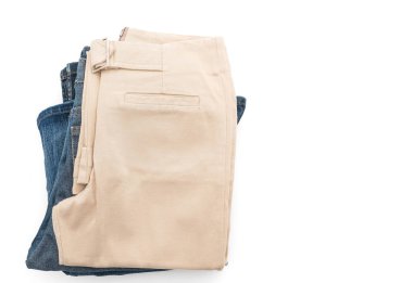 giyim üzerine beyaz yığınları