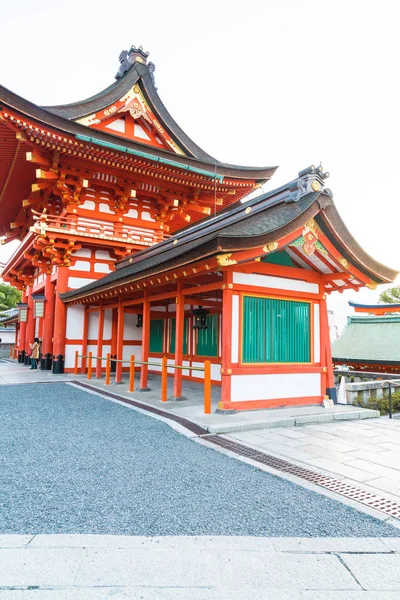 Hermosa arquitectura Fushimiinari Taisha ShrineTemple en Kyoto — Foto de Stock