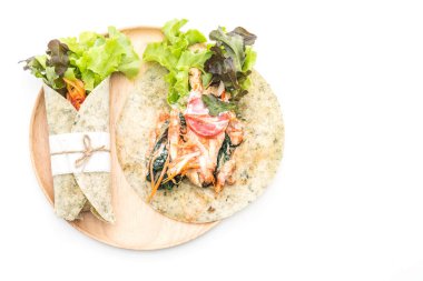 tavuk ve ıspanak salatası rulo sarma