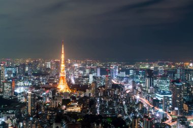 Tokyo şehir manzarası ile Tokyo Tower