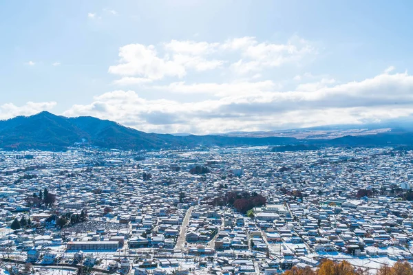 Kawaguchiko şehir manzarası ile kar 