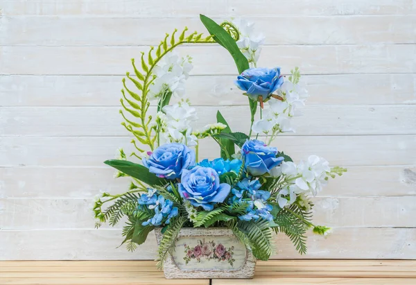 buket çiçek vazosu