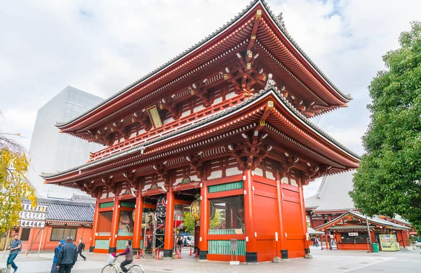 Güzel mimari Asakusa alanında çevresinde Sensoji Tapınağı'nda 