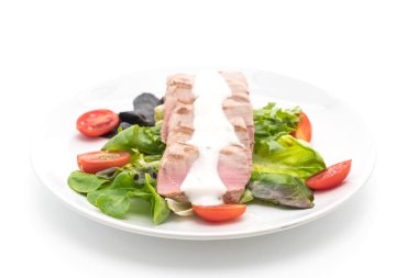Tuna biftek salatası ile