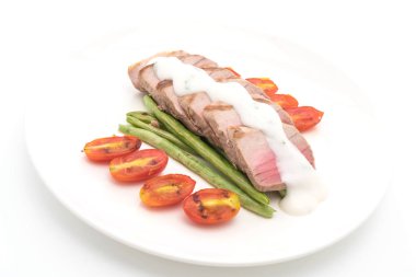 Tuna biftek salatası ile