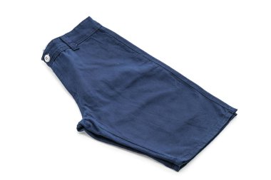 beyaz üzerine kısa pantolon