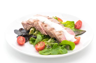 Tuna biftek salatası ile