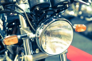 motosiklet üzerinde başlık ışık lamba