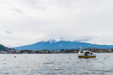 Dağ Fuji San ile bulutlu 
