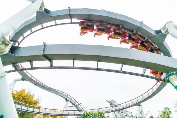 Osaka, Japan - Nov 21 2016: Roller coaster in Universal Studios — Stockfoto
