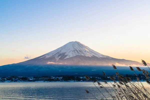 Dağ Fuji San Kawaguchiko Gölü.