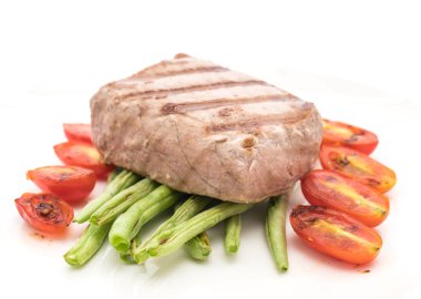 Tuna biftek salatası ile