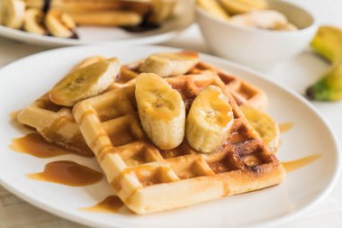 karamel ile muz gözleme