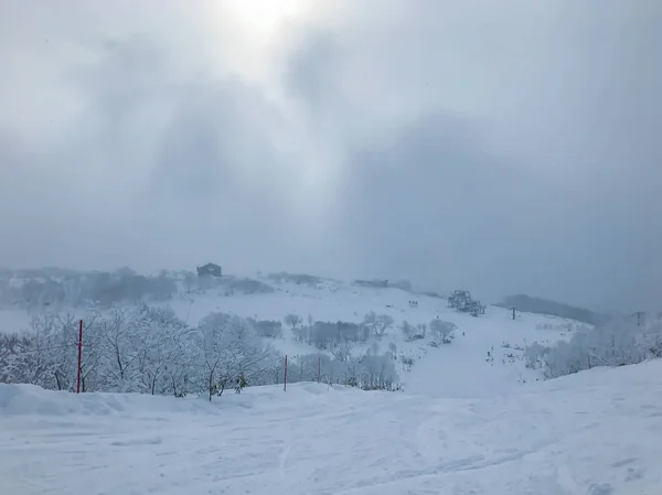 Skidliften i Niseko Ski Resort, Hokkaido. — Stockfoto