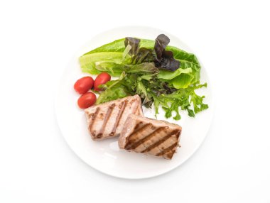 Tuna biftek salatası ile